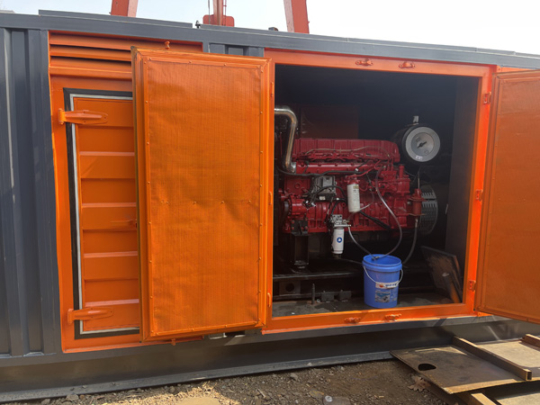 定日哪些因素会影响 200KW 柴油发电机的燃油消耗率？