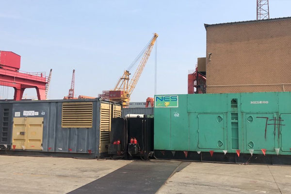 定日发电机出租空气滤清器的清洁频率是多少？